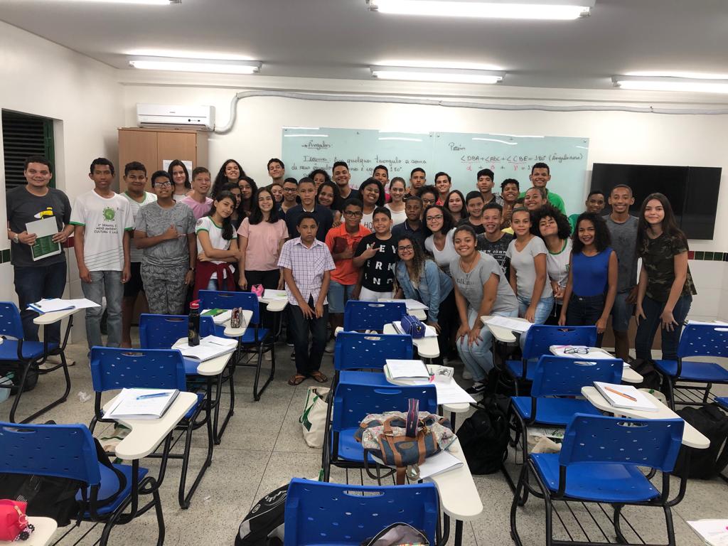 Alunos selecionados participam da primeira aula do POTI.