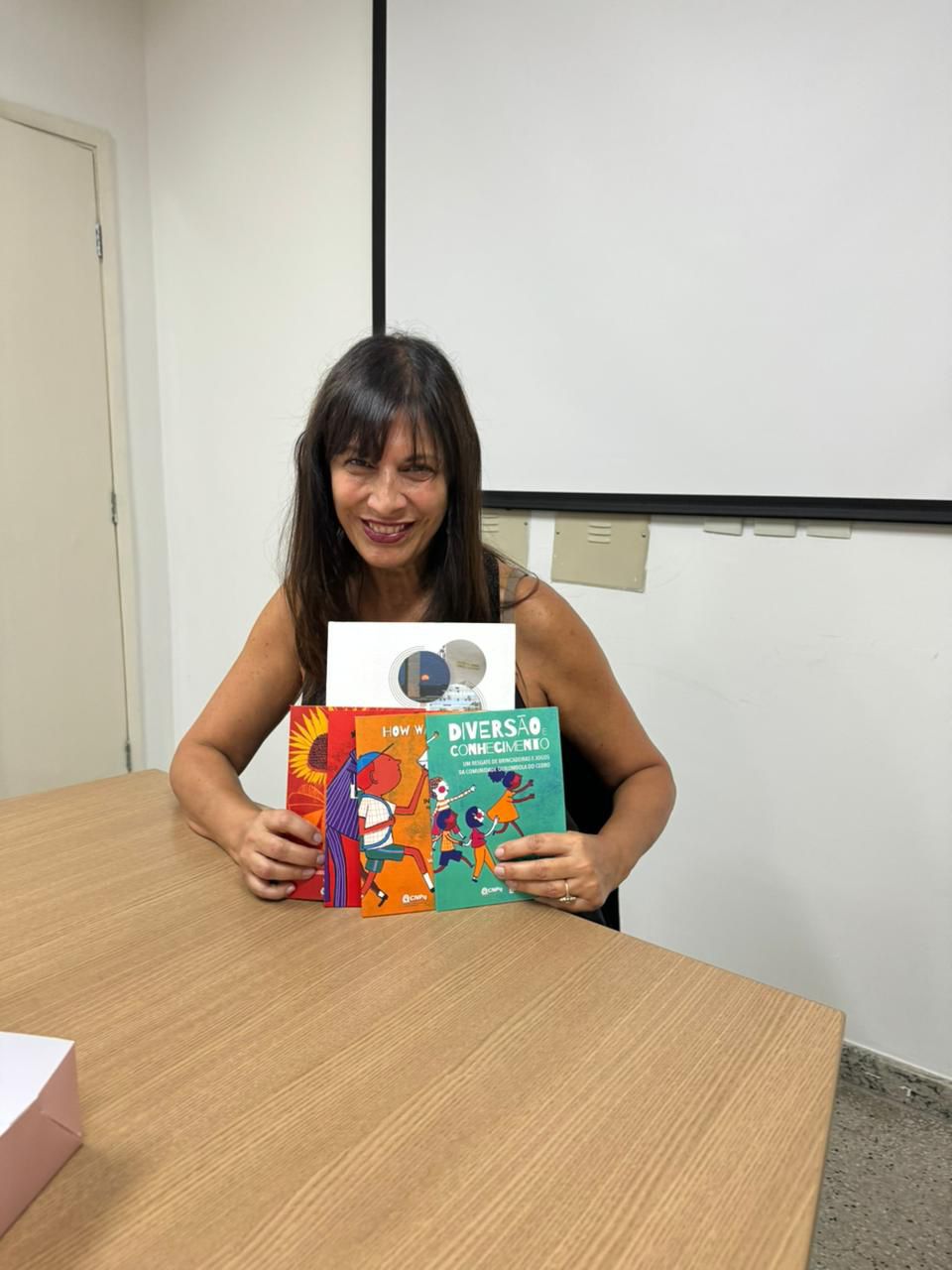 Pesquisadora Valéria Abusamra em visita ao IF Goiano