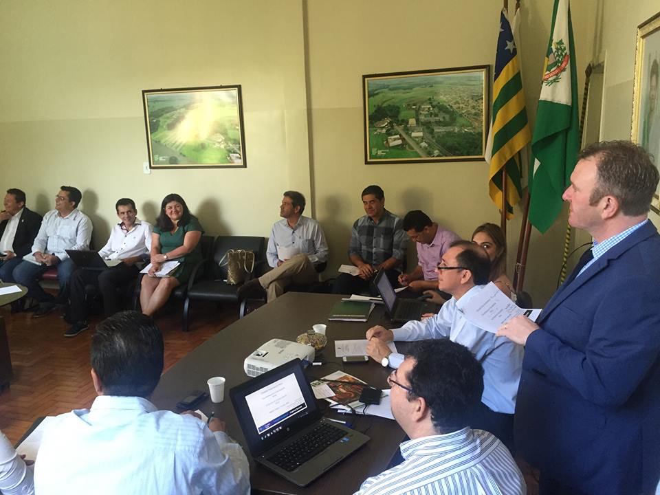 Aled Jones-Griffith durante reunião do Colégio de Dirigentes